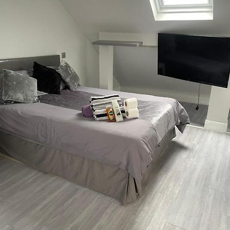 Newly Renovated Studio In Acton Λονδίνο Εξωτερικό φωτογραφία