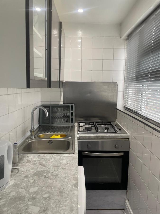 Newly Renovated Studio In Acton Λονδίνο Εξωτερικό φωτογραφία