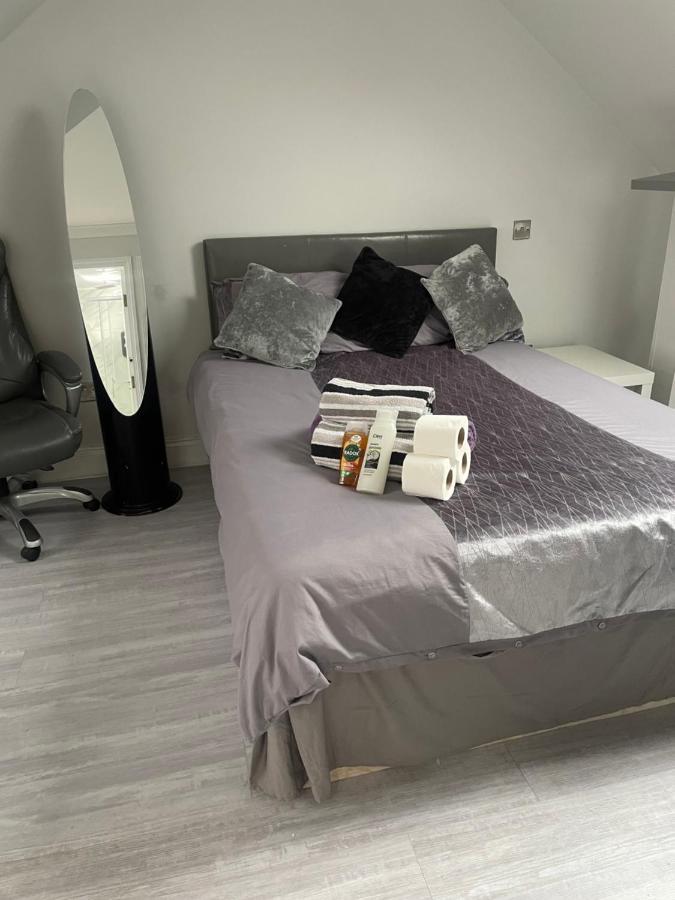 Newly Renovated Studio In Acton Λονδίνο Εξωτερικό φωτογραφία